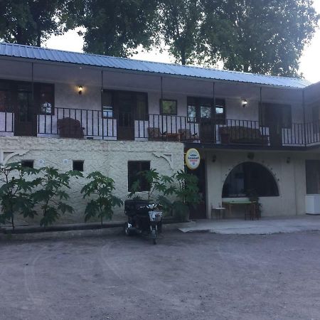 Guest House Geno Vardzia Hot Spring T'mogvi Exterior photo